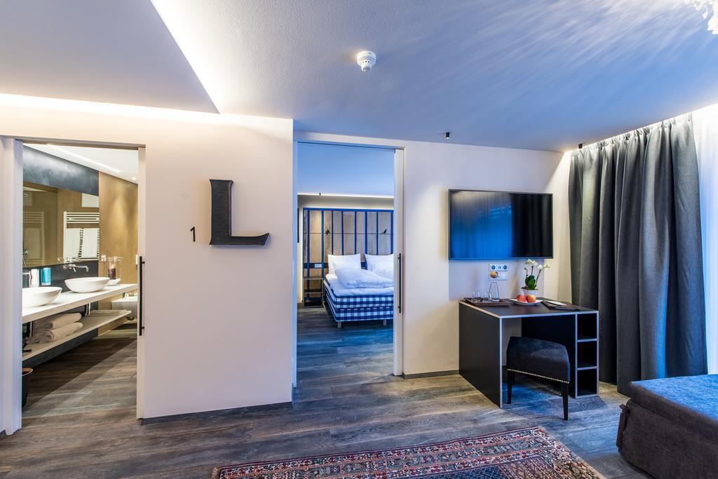 Adler Suite & Stube Villabassa Eksteriør billede